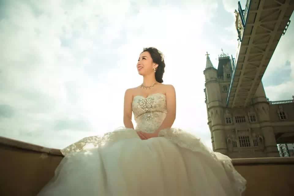 颜值平面模特人妻的性瘾一生，从兼职模特到人妻之路